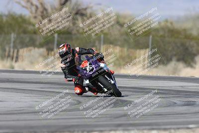 media/Dec-01-2025-Moto Forza (Mon) [[2daa91e15f]]/1-Advanced Group/Session 3 (Turn 3)/